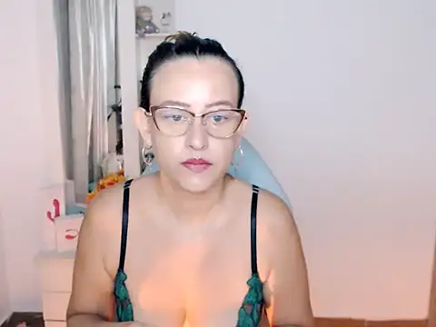 BOREAL MOON online show from 04.10.26