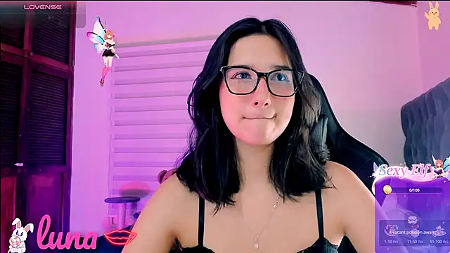 Snapshot of Luniverse chatting on 01.11.25 Luniverse online show from 01.11.25