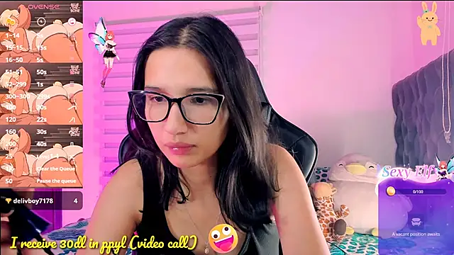 Snapshot of Luniverse chatting on 01.20.25 Luniverse online show from 01.20.25