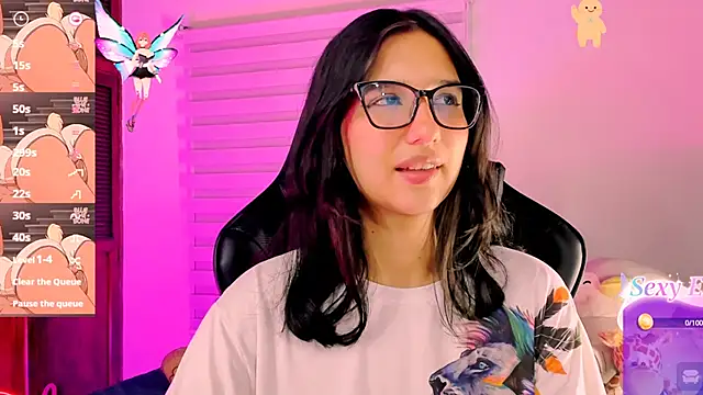 Snapshot of Luniverse chatting on 03.06.25 Luniverse online show from 03.06.25