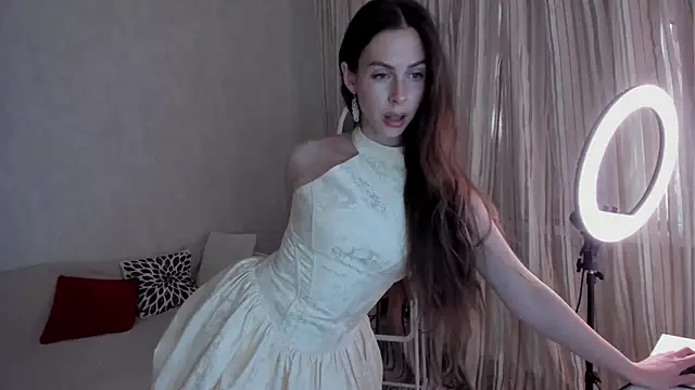 Teresa Hardly online show from 07.17.26