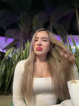 Snapshot of Alexa_seexy1 chatting on 05.04.26 Alexa seexy1 online show from 05.04.26