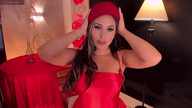 MiaRoberts1 online show from 02.14.25