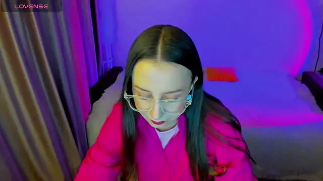 CurlySteph online show from 02.14.26