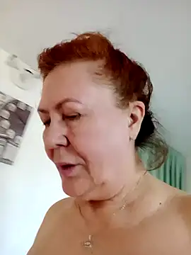 Snapshot of Hottie-Mom chatting on 04.30.26 Hottie-Mom online show from 04.30.26
