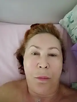 Snapshot of Hottie-Mom chatting on 05.27.26 Hottie-Mom online show from 05.27.26