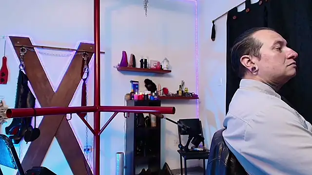 boy n girl online show from 01.31.25