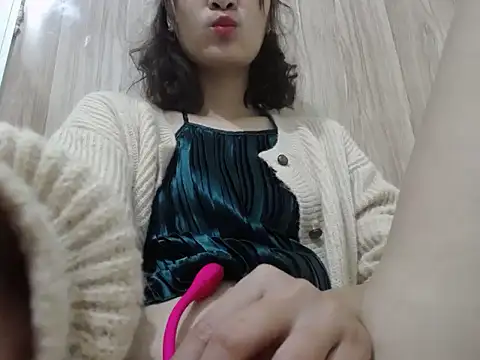 Snapshot of Sakura_Moe chatting on 01.01.25 Sakura Moe online show from 01.01.25