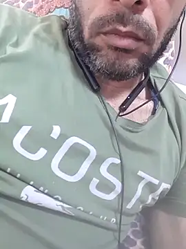 Snapshot of akramali40yo chatting on 12.02.25 akramali40yo online show from 12.02.25