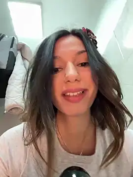 Snapshot of _MiaQueen_ chatting on 03.16.25 MiaQueen online show from 03.16.25