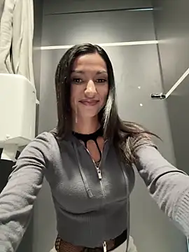 Snapshot of _MiaQueen_ chatting on 09.25.25 MiaQueen online show from 09.25.25