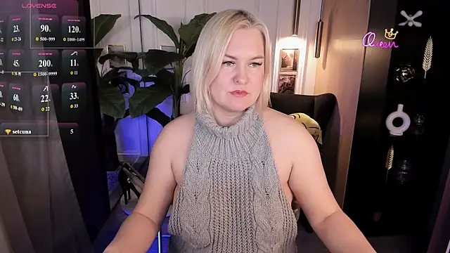 Snapshot of YolandaKiss chatting on 05.23.26 YolandaKiss online show from 05.23.26