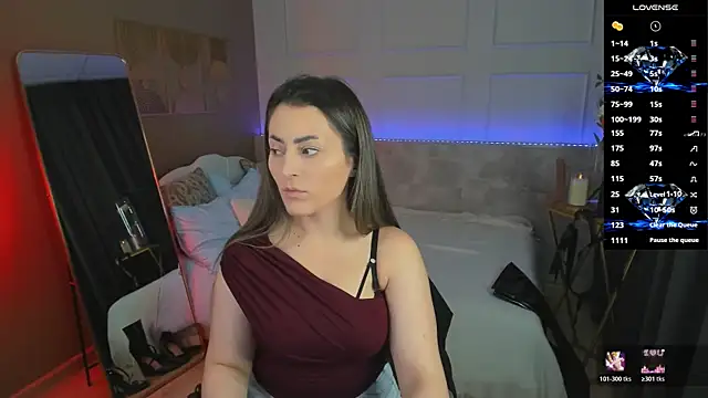 KylieMellow online show from 07.04.26