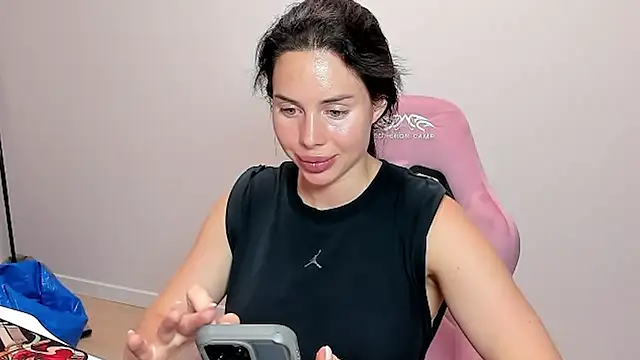 Snapshot of wow_lovie chatting on 08.02.26 wow lovie online show from 08.02.26