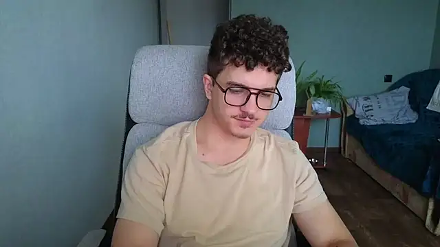 Remy Miles online show from 10.31.25