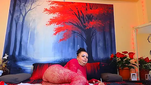 Snapshot of ElizabethEven chatting on 01.16.25 ElizabethEven online show from 01.16.25