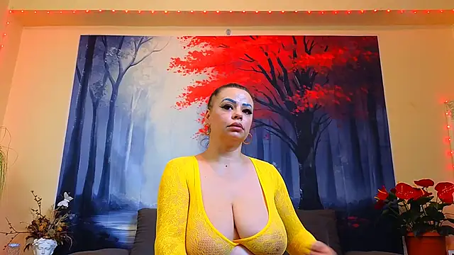 Snapshot of ElizabethEven chatting on 01.27.25 ElizabethEven online show from 01.27.25