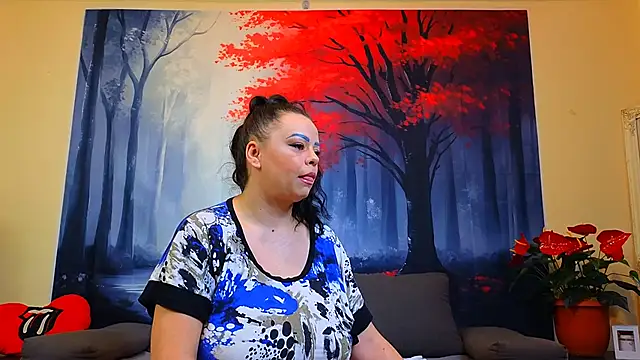 Snapshot of ElizabethEven chatting on 02.21.25 ElizabethEven online show from 02.21.25