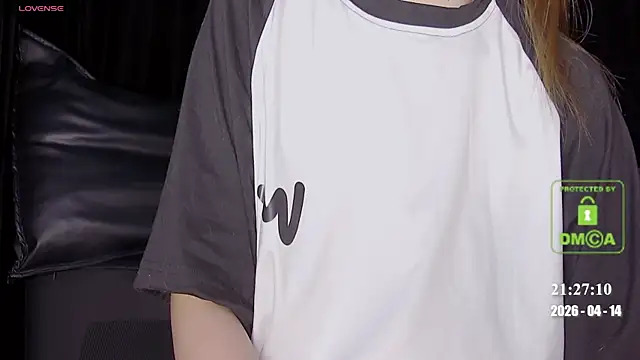 melia Z online show from 04.14.26