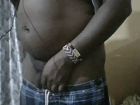 Snapshot of honeyswit chatting on 10.25.25 honeyswit online show from 10.25.25