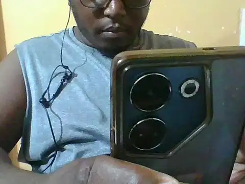 Snapshot of honeyswit chatting on 11.26.25 honeyswit online show from 11.26.25