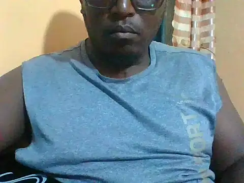 Snapshot of honeyswit chatting on 03.19.26 honeyswit online show from 03.19.26