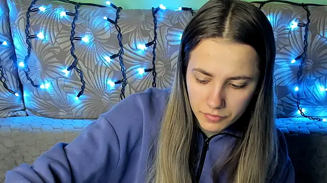 MaggieCake online show from 02.08.26