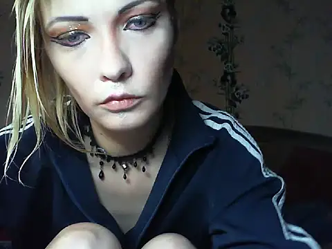 WildMissNiks online show from 07.08.26