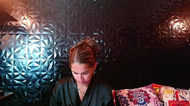 PINK  LOLA1 online show from 03.05.26