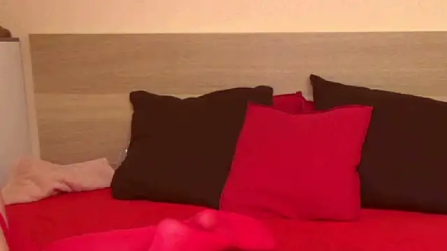 KendraLux online show from 07.03.26