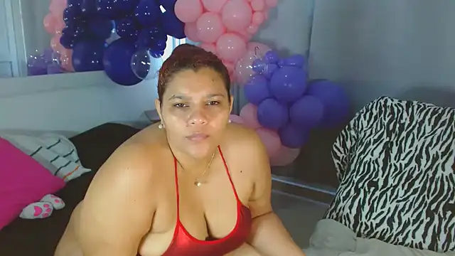 Snapshot of Selenna01 chatting on 03.04.25 Selenna01 online show from 03.04.25