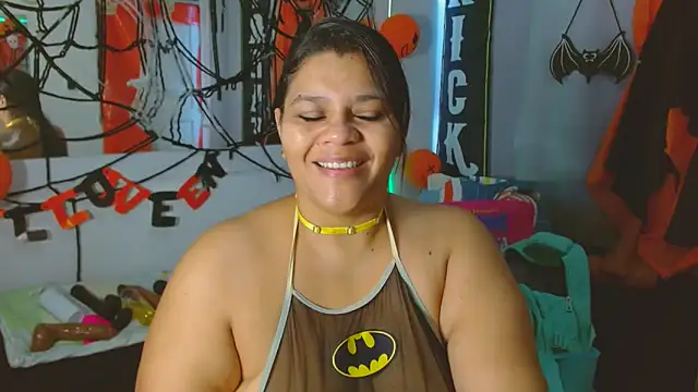 Snapshot of Selenna01 chatting on 10.17.25 Selenna01 online show from 10.17.25