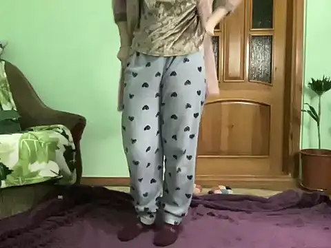 AngelTough20 online show from 10.10.25