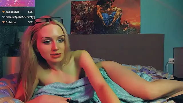 Linda Roxy online show from 12.15.24