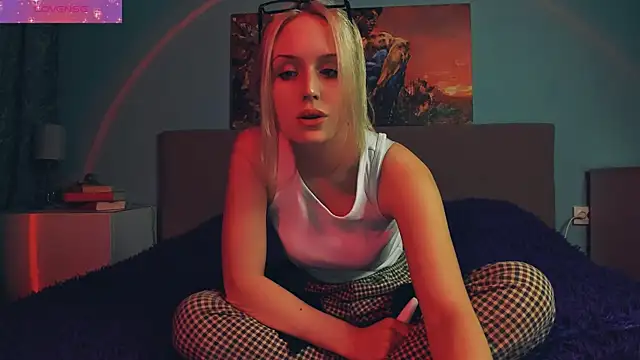 Linda Roxy online show from 03.02.25