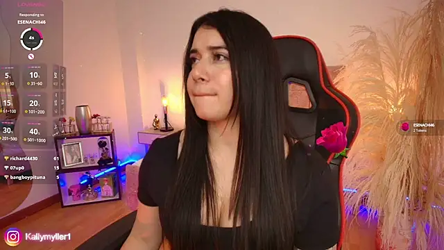 Snapshot of KallyMyller1 chatting on 01.17.25 KallyMyller1 online show from 01.17.25