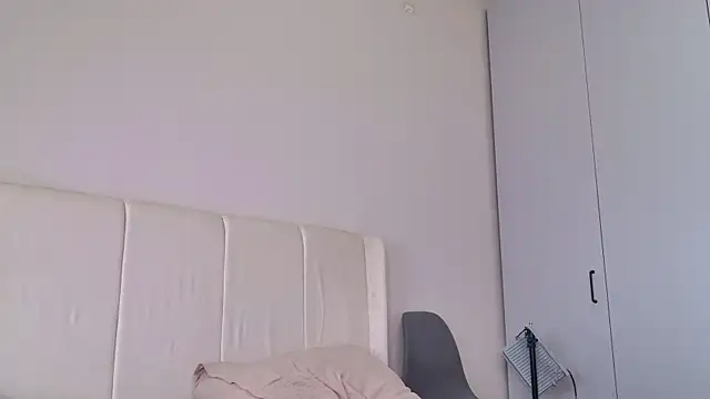 Evelyn rabbit online show from 04.25.26