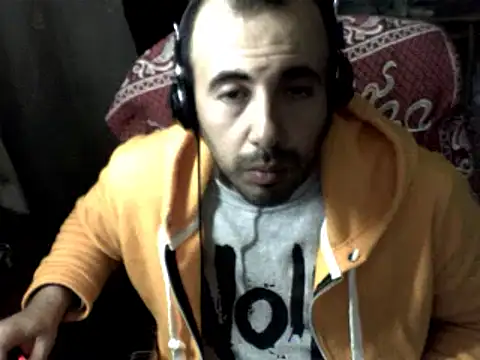 Snapshot of big_heart chatting on 02.26.25 big heart online show from 02.26.25