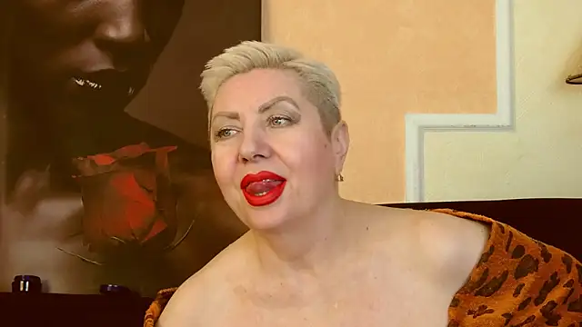 LadyPosh online show from 01.04.25