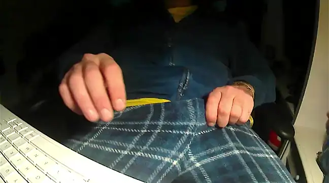 Snapshot of DoubleMassiveT chatting on 01.10.25 DoubleMassiveT online show from 01.10.25