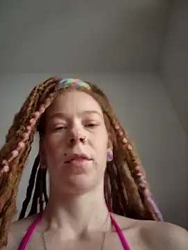 LucidLucy online show from 02.10.26