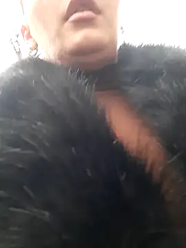 Snapshot of Dirtyfeelin chatting on 12.04.24 Dirtyfeelin online show from 12.04.24