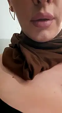 Snapshot of Dirtyfeelin chatting on 12.10.24 Dirtyfeelin online show from 12.10.24