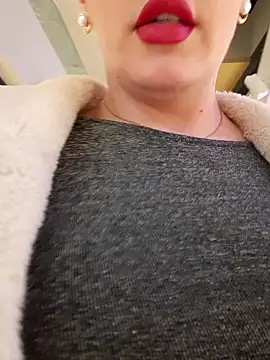 Snapshot of Dirtyfeelin chatting on 01.27.25 Dirtyfeelin online show from 01.27.25