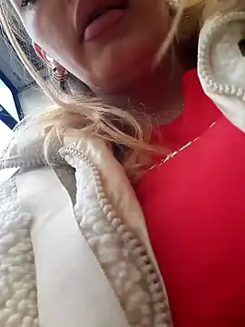 Snapshot of Dirtyfeelin chatting on 01.29.25 Dirtyfeelin online show from 01.29.25