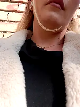 Snapshot of Dirtyfeelin chatting on 02.11.25 Dirtyfeelin online show from 02.11.25