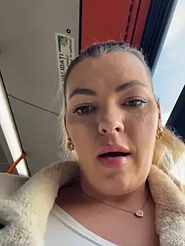 Snapshot of Dirtyfeelin chatting on 03.02.25 Dirtyfeelin online show from 03.02.25