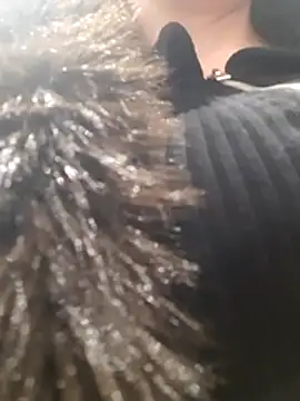 Snapshot of Dirtyfeelin chatting on 11.28.25 Dirtyfeelin online show from 11.28.25