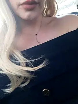 Snapshot of Dirtyfeelin chatting on 01.17.26 Dirtyfeelin online show from 01.17.26