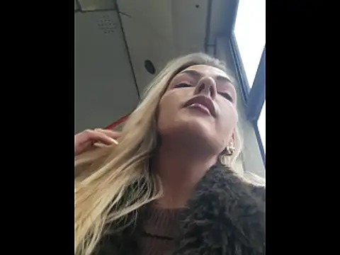 Snapshot of Dirtyfeelin chatting on 02.16.26 Dirtyfeelin online show from 02.16.26